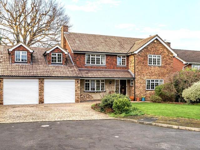 House for sale in Pachesham Park, Surrey