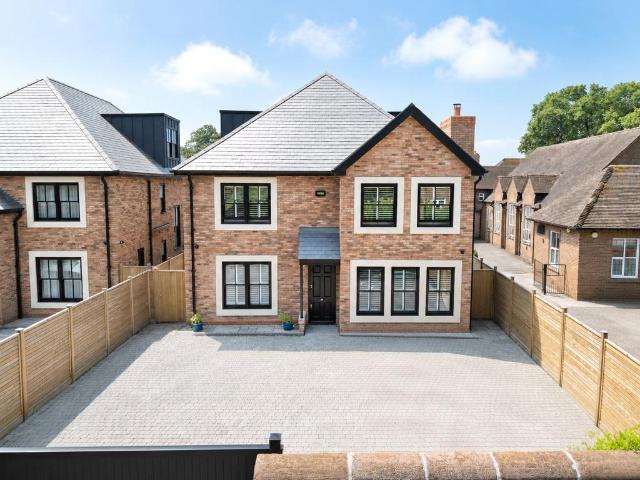 House for sale in Allerton, Calderstones