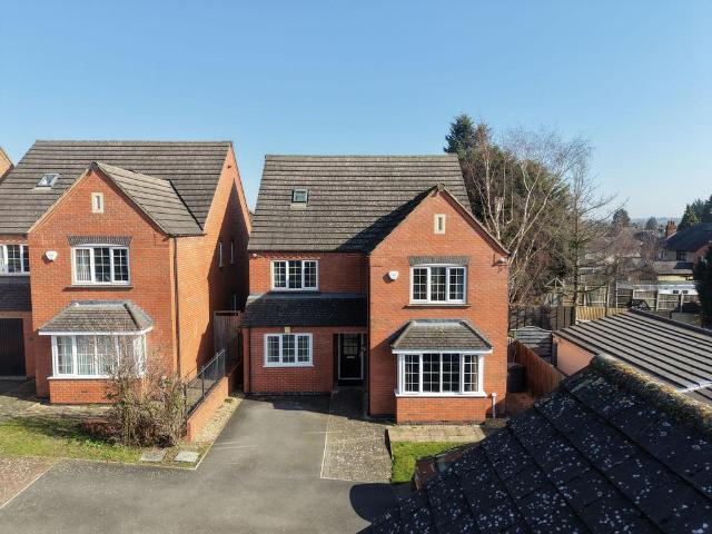 House for sale in Humberstone, Leicester
