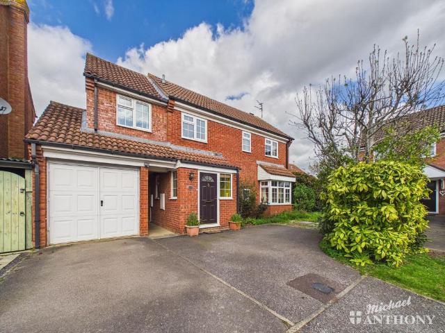 House for sale in Victoria Park, Aylesbury