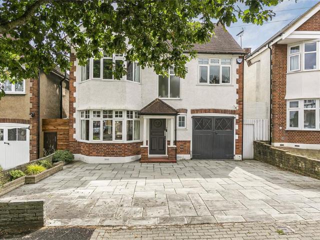 House for sale in East Barnet, Greater London