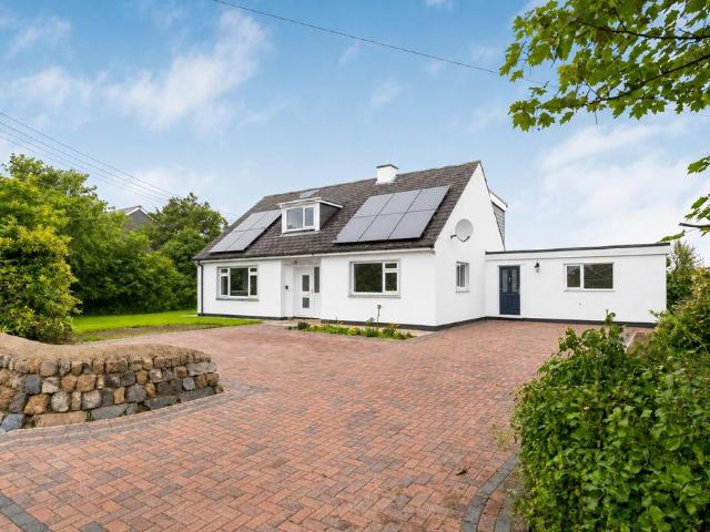 House for sale in Grade-Ruan, Cornwall