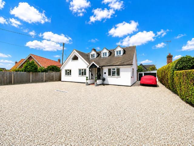 House for sale in Fordham Heath, Essex