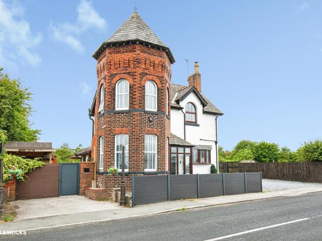 House for sale in Greenhalgh, Lancashire