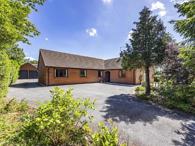 House for sale in Barton In Fabis, East Midlands