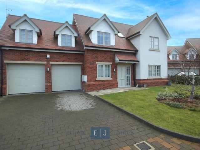 House for sale in Epping, Essex