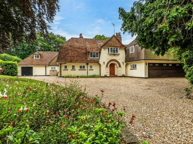 House for sale in Pachesham Park, Surrey