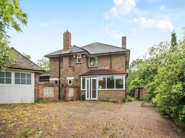 House for sale in Well Hall, Greater London