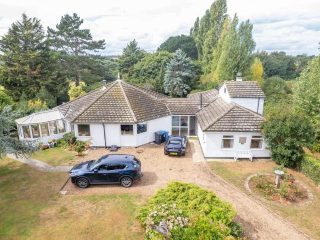 House for sale in Ash, Kent