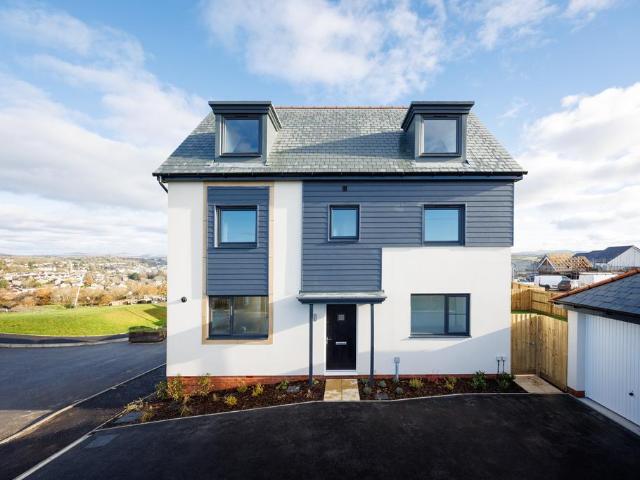 House for sale in Weir Quay, Devon