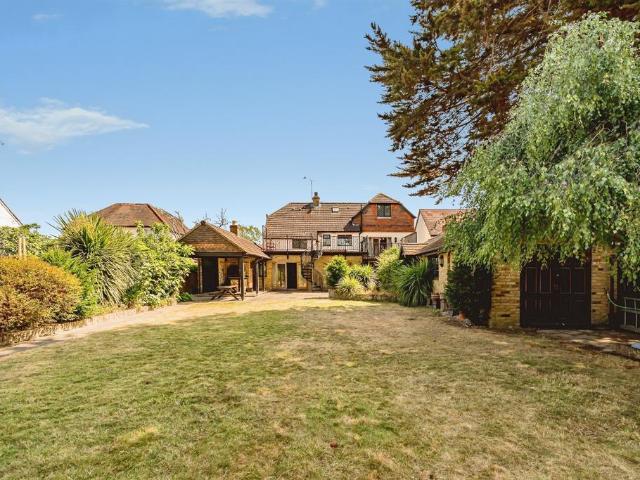 House for sale in Cippenham, Slough