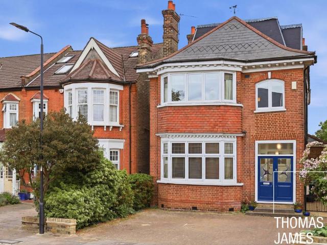 House for sale in Palmers Green, Greater London