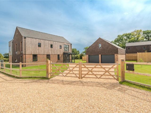 House for sale in Lower Dicker, Cross In Hand