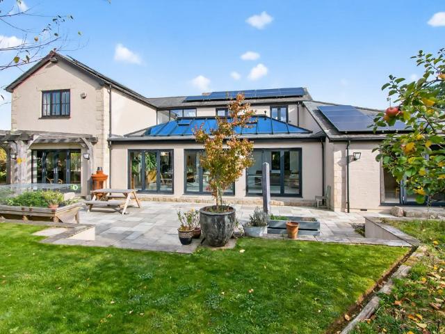 House for sale in Carharrack, Cornwall