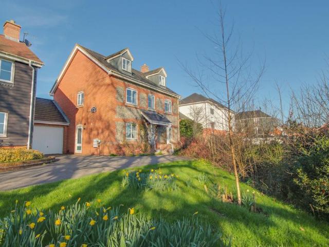 House for sale in Ansty and Staplefield, Perryfields