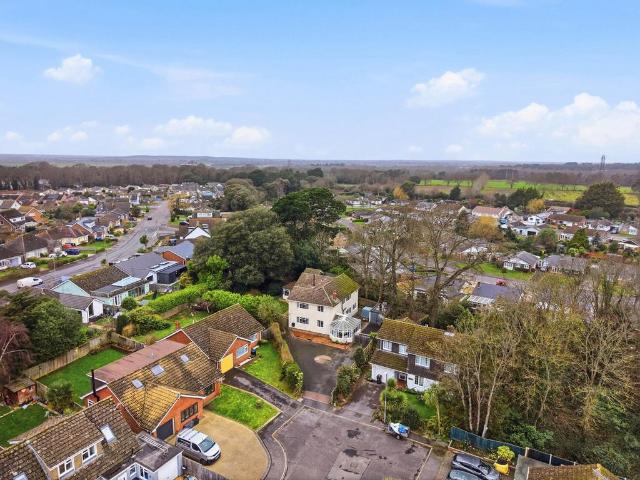 House for sale in Highcliffe
