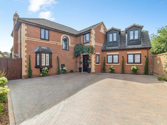House for sale in Monkston Park, Milton Keynes