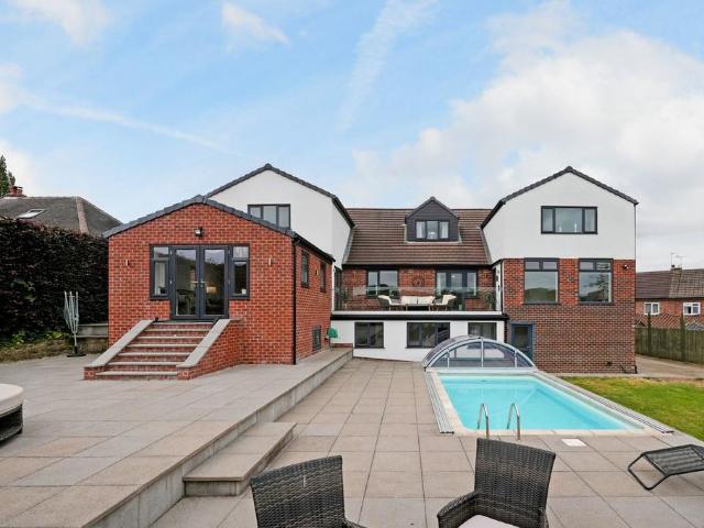 House for sale in Chapeltown, South Yorkshire