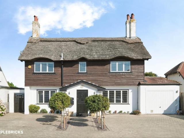 House for sale in Littlecote, West Sussex