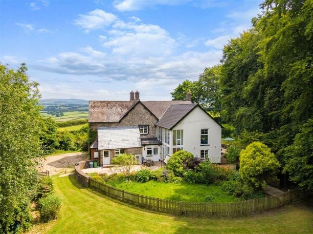 House for sale in Weir Quay, Devon
