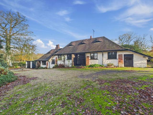 House for sale in West Hill, Budlake