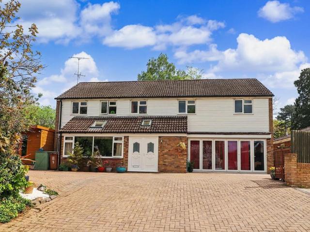 House for sale in Roebuck, Shephall
