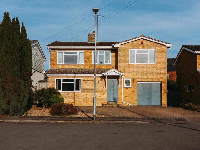 House for sale in Stanford On Avon, Leicestershire