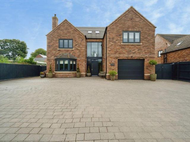 House for sale in Normans Dene, Healing