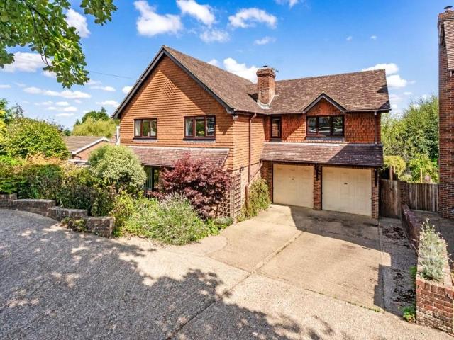House for sale in Woods Green, Cross In Hand