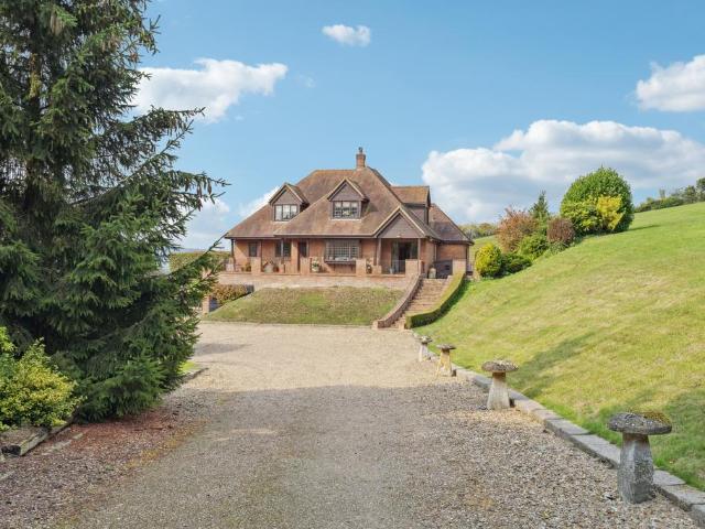 House for sale in Pouchen End, Hertfordshire