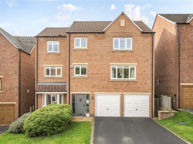 House for sale in Pudsey, West Yorkshire