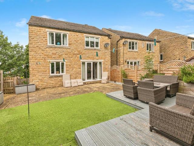 House for sale in Holme Valley, Brockholes