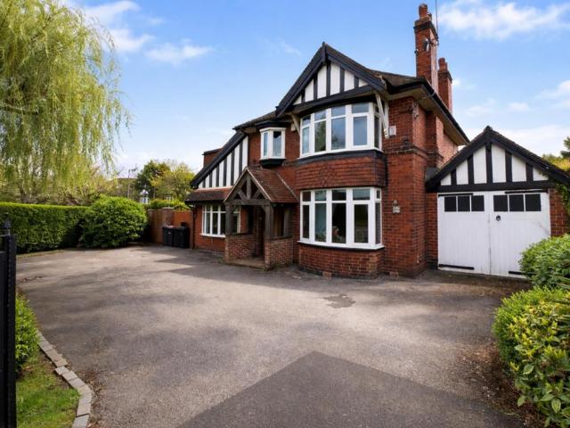 House for sale in Aston cum Aughton, Aughton