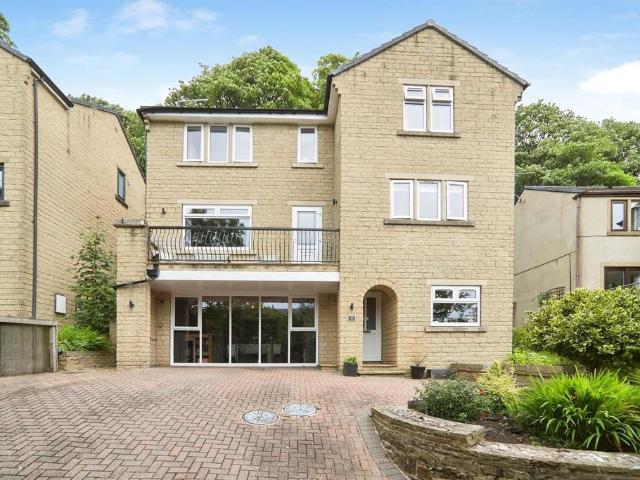 House for sale in Priestthorpe, Crossflatts