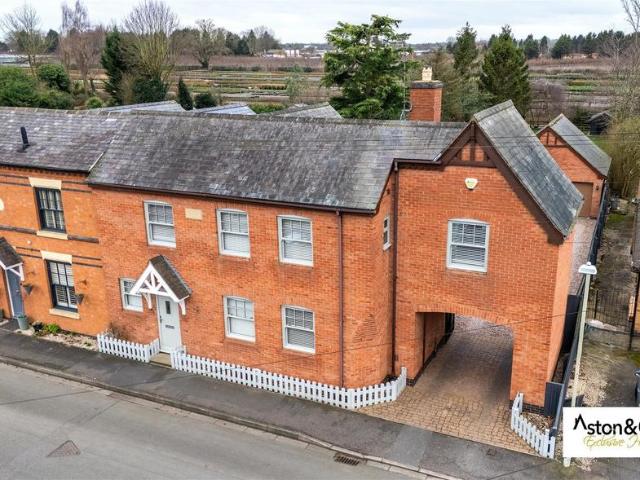 House for sale in Elmfield, Leicestershire