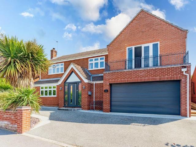 House for sale in Caister-on-Sea, Great Yarmouth
