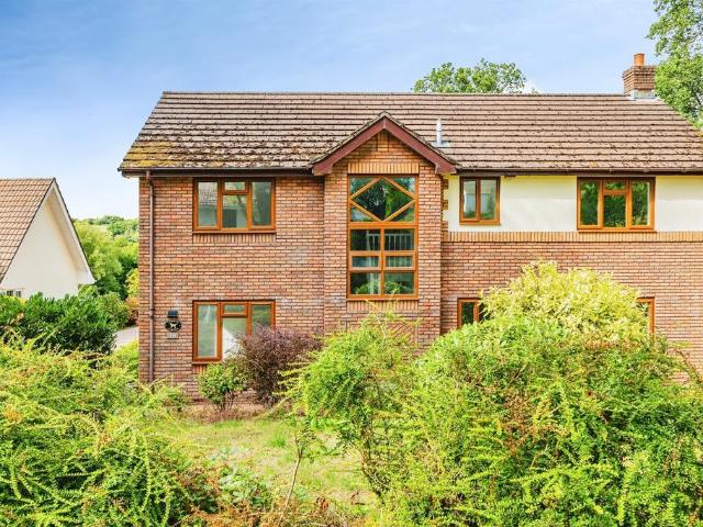 House for sale in Peterston-super-ely, Wales
