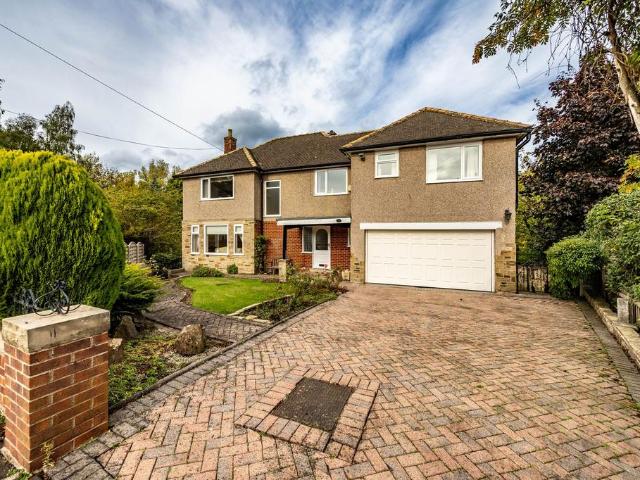 House for sale in Fixby, Kirklees