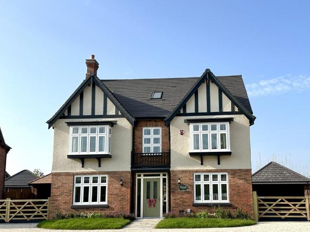 House for sale in Hugglescote, Leicestershire