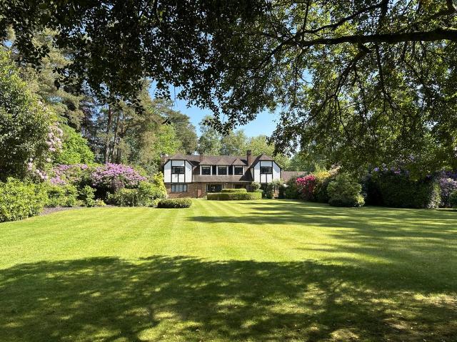 House for sale in Sunninghill and Ascot, South Ascot