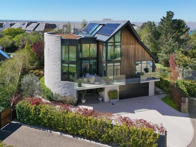House for sale in The Bridge, Kent