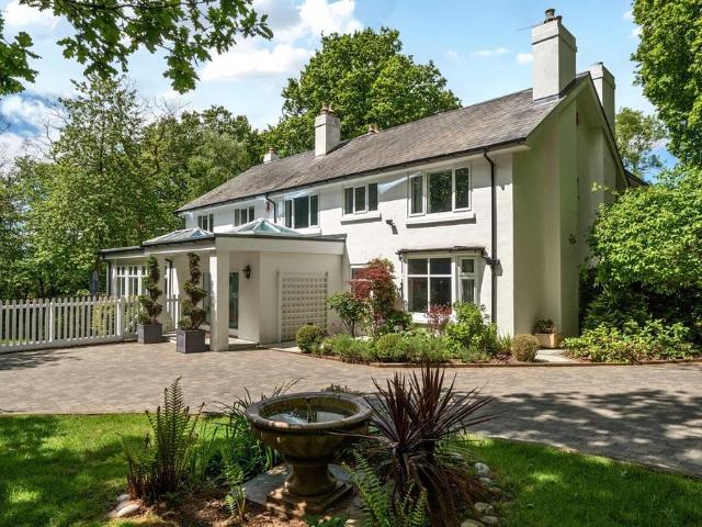 House for sale in Budlake, Devon