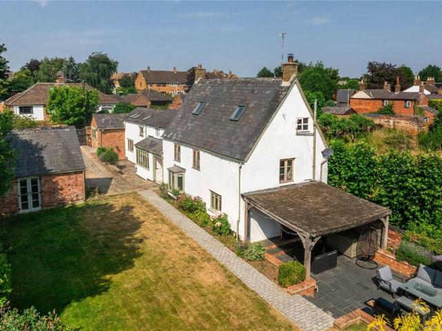 House for sale in Spratton