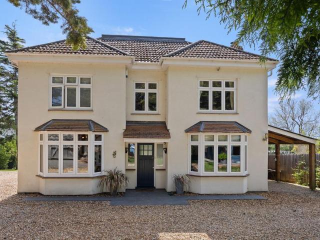 House for sale in Tickenham, North Somerset