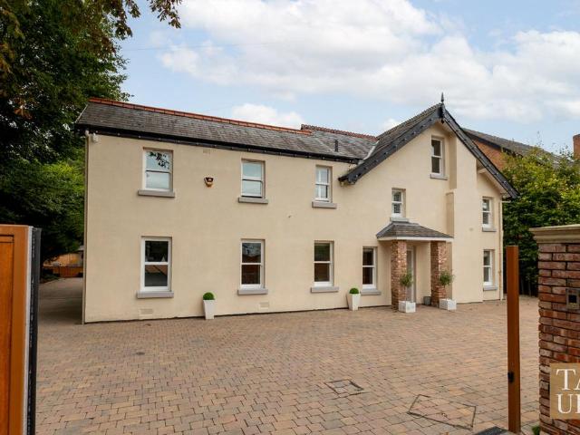 House for sale in Freshfield, Sefton