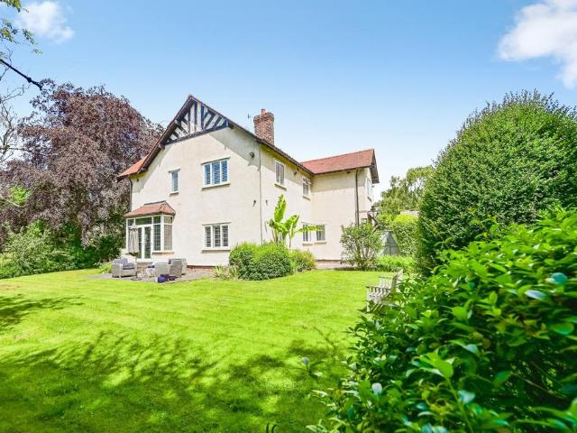 House for sale in Calderstones