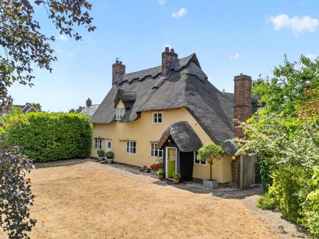 House for sale in Chelmondiston, Suffolk
