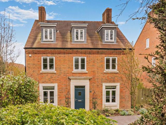 House for sale in Littlecote, West Sussex