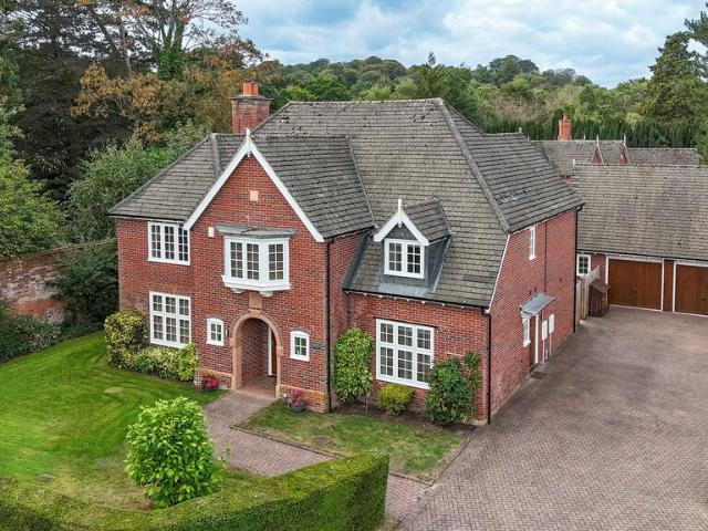 House for sale in Bishton, Baswich
