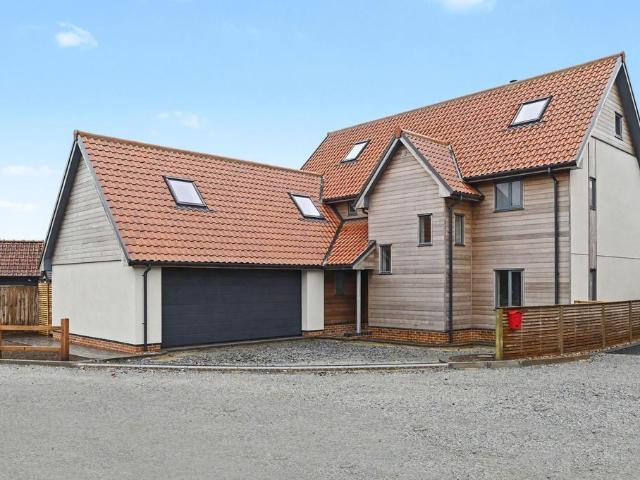 House for sale in Bedingfield, Suffolk